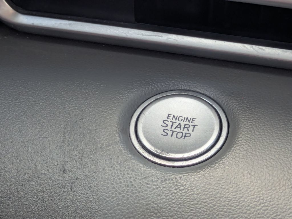Used 2023 Hyundai Elantra SEL w/ Cargo Package FWD image 25