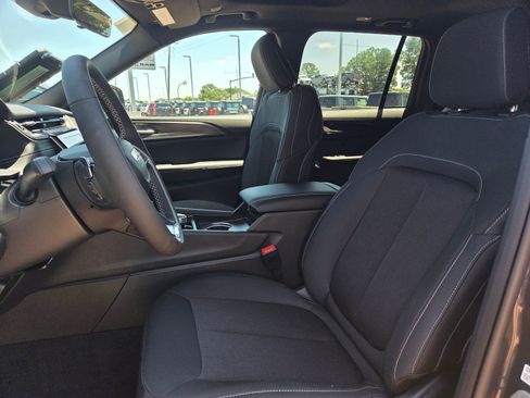 New 2026 Jeep Grand Cherokee Laredo X RWD image 11