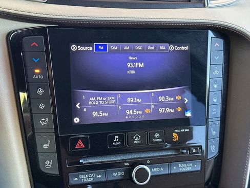 Used 2019 INFINITI QX50 Essential w/ Sensory Package AWD/4WD image 21