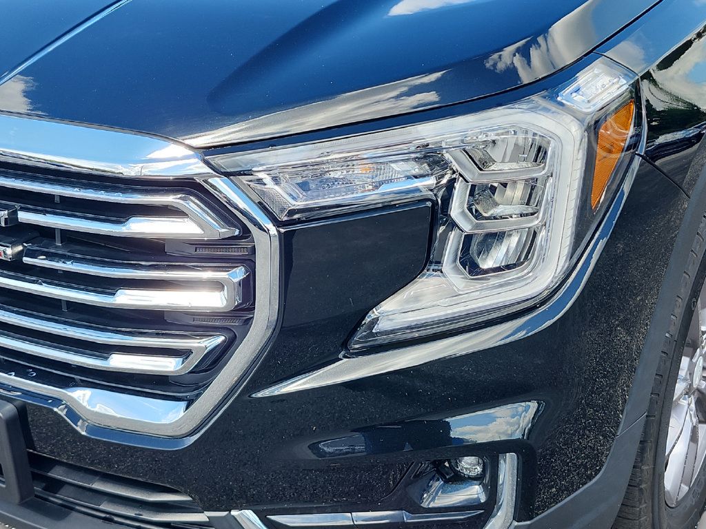 Used 2023 GMC Terrain SLT AWD/4WD image 14
