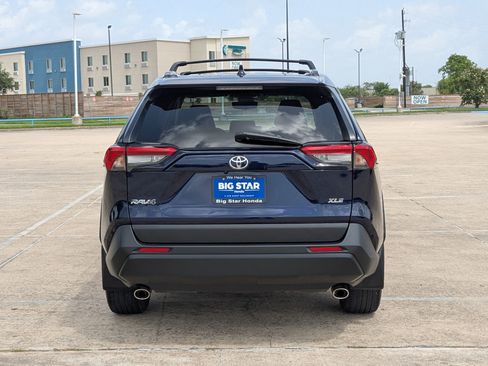 Used 2024 Toyota RAV4 XLE Premium image 5