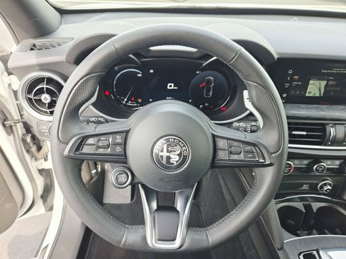 Used 2024 Alfa Romeo Stelvio Sprint AWD/4WD image 19