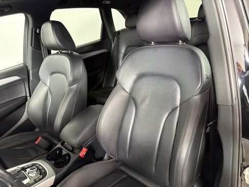 Used 2017 Audi Q5 2.0T Premium Plus w/ Technology Package image 13