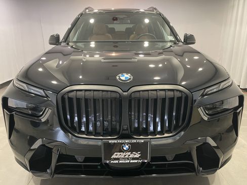 Used 2026 BMW X7 xDrive40i w/ M Sport Package AWD/4WD image 2