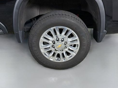 Used 2022 Chevrolet Silverado 2500 High Country w/ Z71 Off-Road Package AWD/4WD image 38