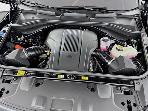 New 2026 Land Rover Range Rover SE image 32