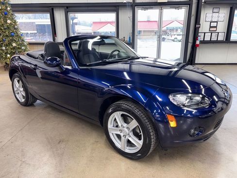 Used 2008 MAZDA MX-5 Miata Sport image 20