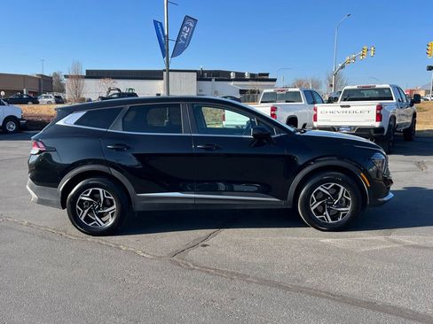 Used 2024 Kia Sportage LX AWD/4WD image 9