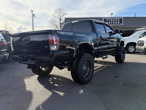 Used 2021 Toyota Tacoma TRD Sport w/ Technology Package image 84