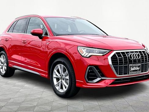 Used 2022 Audi Q3 2.0T Premium Plus w/ Premium Plus Package image 5