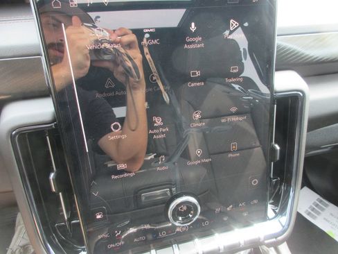 New 2026 GMC Yukon XL AT4 w/ AT4 Premium Package AWD/4WD image 19