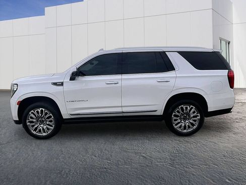 Used 2023 GMC Yukon Denali Ultimate AWD/4WD image 2