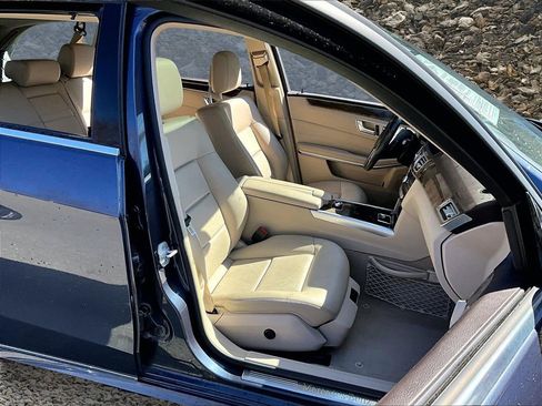 Used 2016 Mercedes-Benz E 350 4MATIC Wagon w/ Premium Package image 7