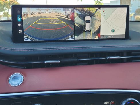 Used 2023 Genesis GV70 2.5T w/ Sport Prestige Package image 19