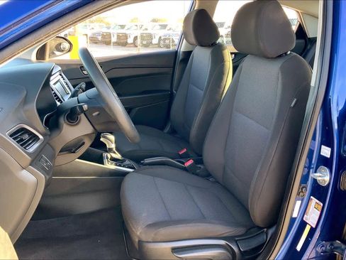 Used 2021 Hyundai Accent SE image 7