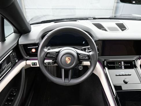 Certified 2025 Porsche Panamera 4 AWD/4WD image 17