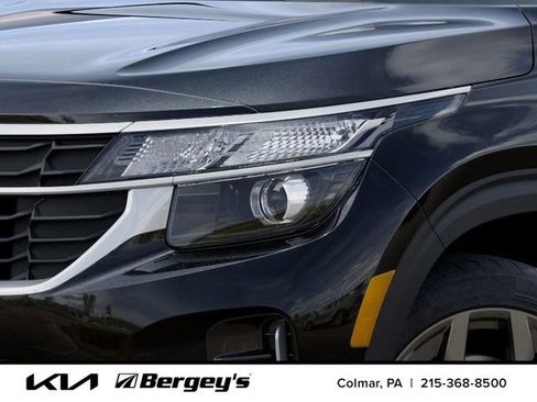 Certified 2026 Kia Seltos LX FWD image 12