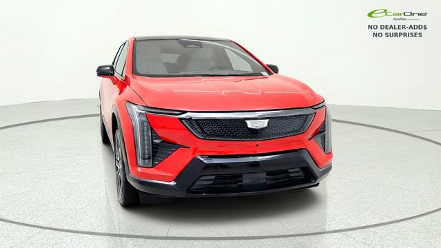 Used 2025 Cadillac Optiq Sport 2 AWD/4WD image 2
