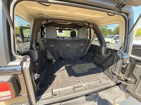 Used 2024 Jeep Wrangler Unlimited Sport AWD/4WD image 26