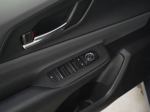 Used 2024 Toyota Prius XLE image 20