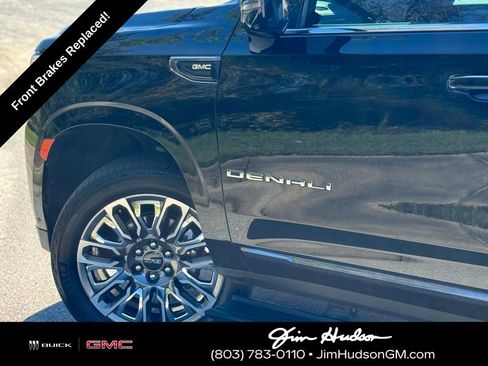 Used 2023 GMC Yukon XL Denali Ultimate image 9