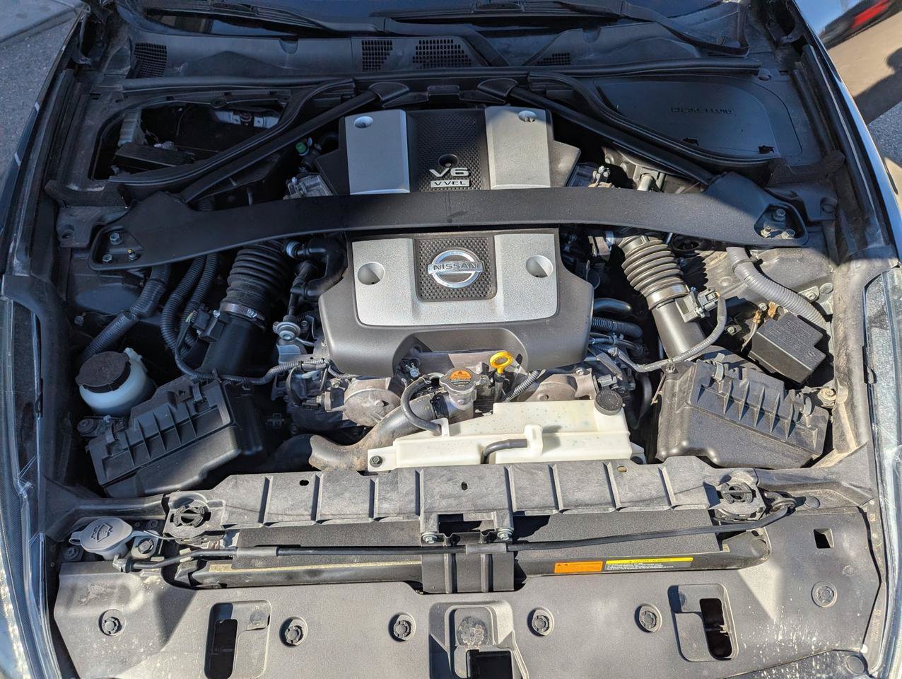 Used 2010 Nissan 370Z Touring RWD image 18