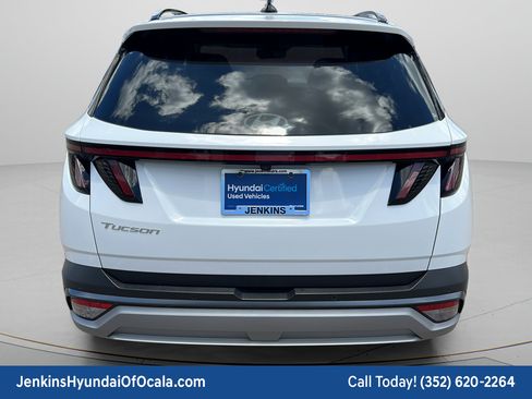 Certified 2025 Hyundai Tucson Limited FWD image 4