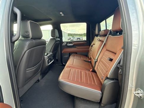 Used 2024 GMC Sierra 2500 Denali Ultimate AWD/4WD image 16