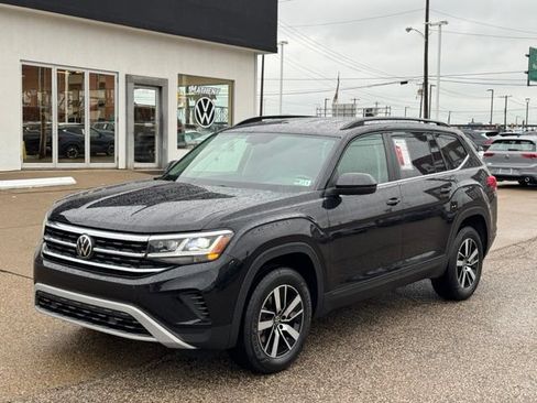 Used 2023 Volkswagen Atlas SE AWD/4WD image 2