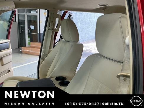 Used 2017 Ford Expedition XLT RWD image 12