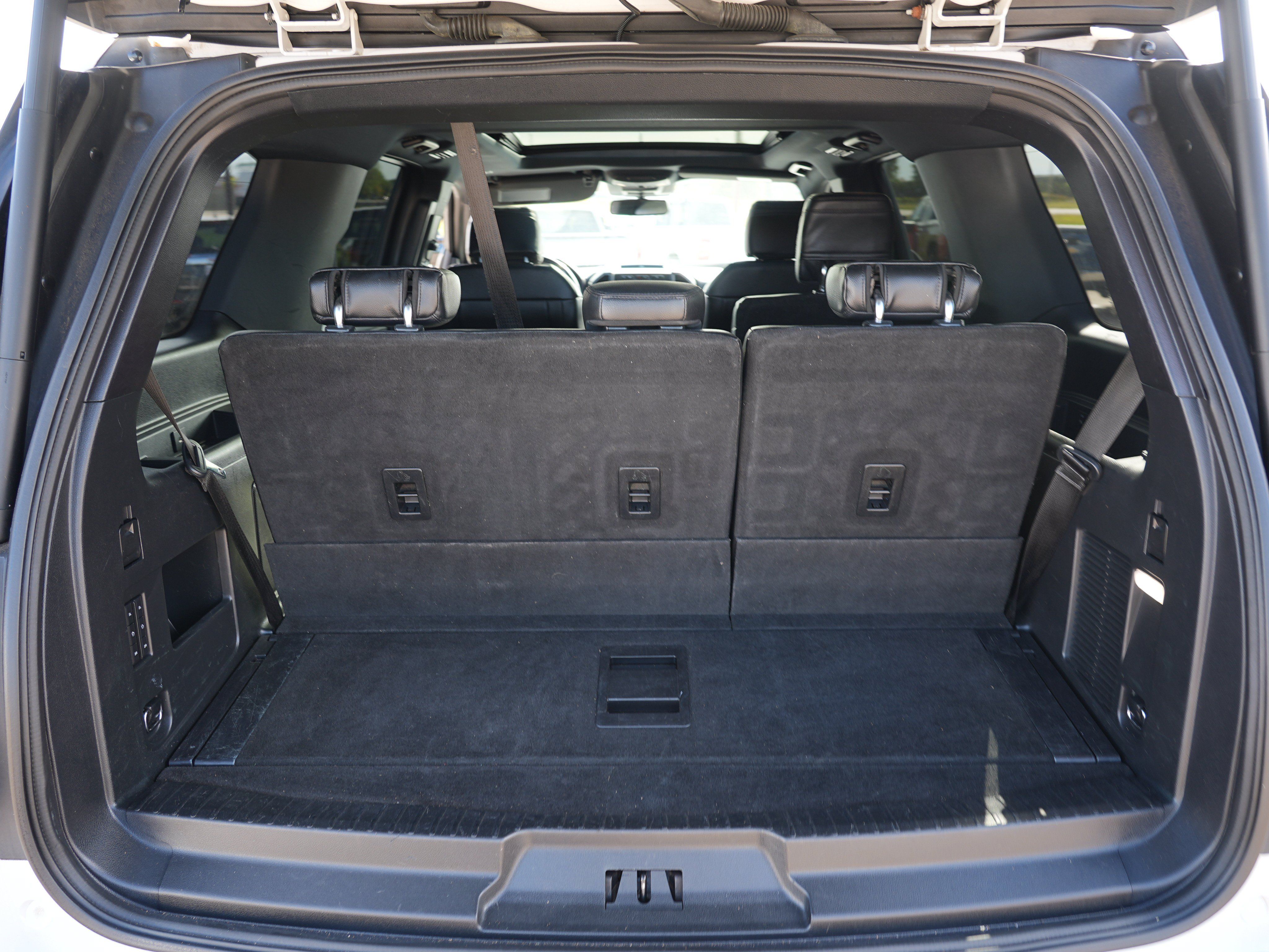Used 2019 Ford Expedition Limited w/ Equipment Group 301A AWD/4WD image 28