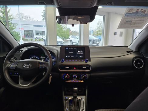Used 2022 Hyundai Kona SE image 26