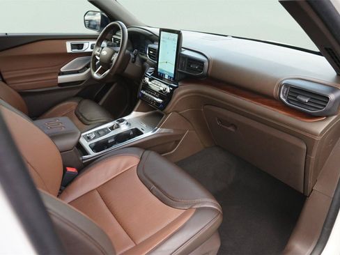 Used 2023 Ford Explorer King Ranch w/ Technology Package AWD/4WD image 20