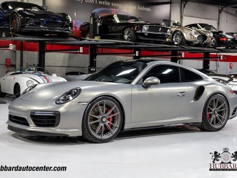 Used 2018 Porsche 911 4 Coupe AWD/4WD image 4