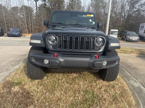 Used 2024 Jeep Wrangler Rubicon w/ XTREMEE 35" Tire Package image 8