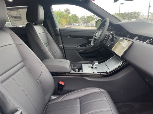 Used 2025 Land Rover Range Rover Evoque S image 18