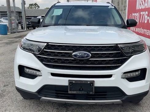 Used 2024 Ford Explorer XLT w/ Equipment Group 202A image 7