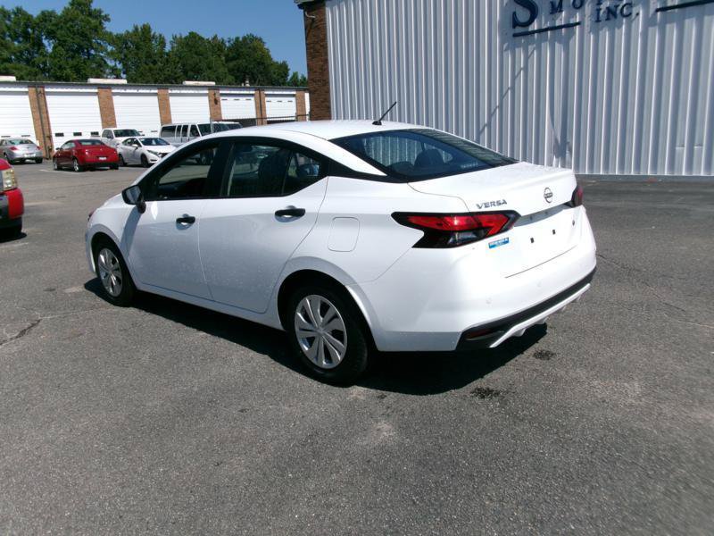 Used 2025 Nissan Versa S FWD image 8