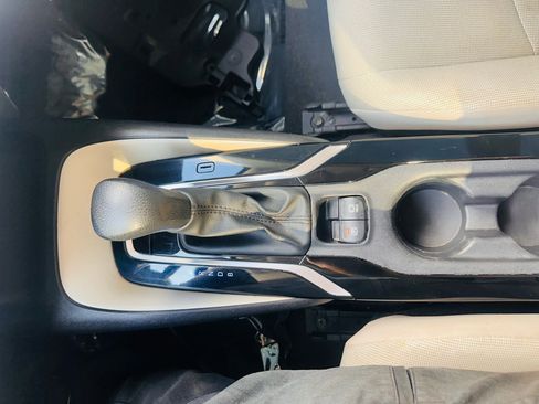 Used 2021 Toyota Corolla LE image 25