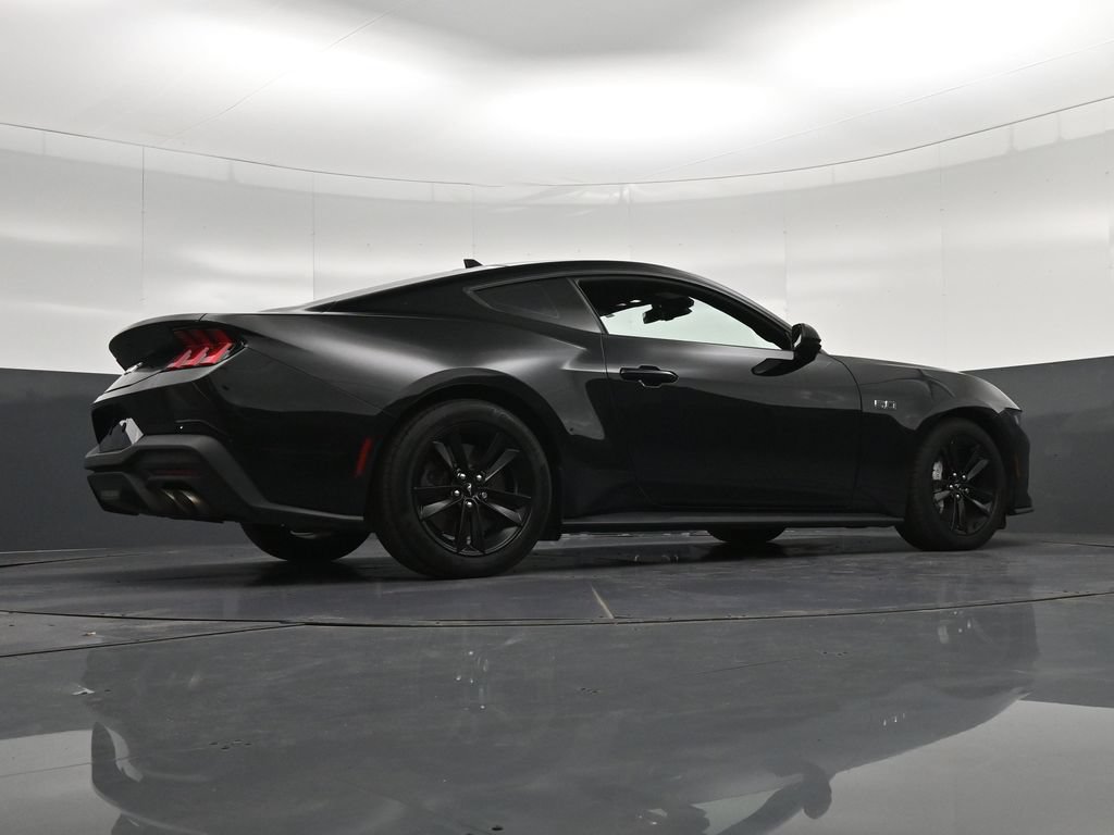 Used 2024 Ford Mustang GT RWD image 25