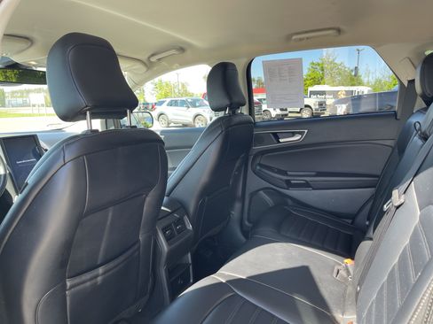 Used 2023 Ford Edge SEL AWD/4WD image 10