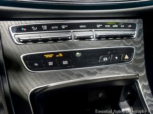 Used 2022 Mercedes-Benz E 350 4MATIC Sedan image 22