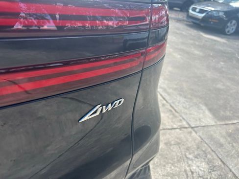 Used 2023 Genesis GV70 2.5T w/ Sport Prestige Package AWD/4WD image 31