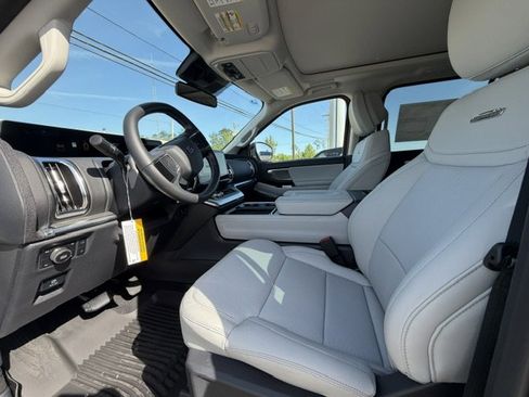 New 2026 Ford Expedition Platinum AWD/4WD image 9