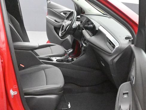 Used 2026 Buick Encore GX Preferred AWD/4WD image 11