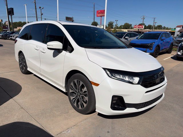 Used 2025 Honda Odyssey Elite image 2