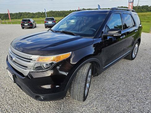 Used 2013 Ford Explorer XLT FWD image 4