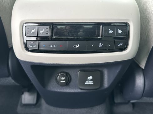 Used 2024 Hyundai Palisade Limited FWD image 20