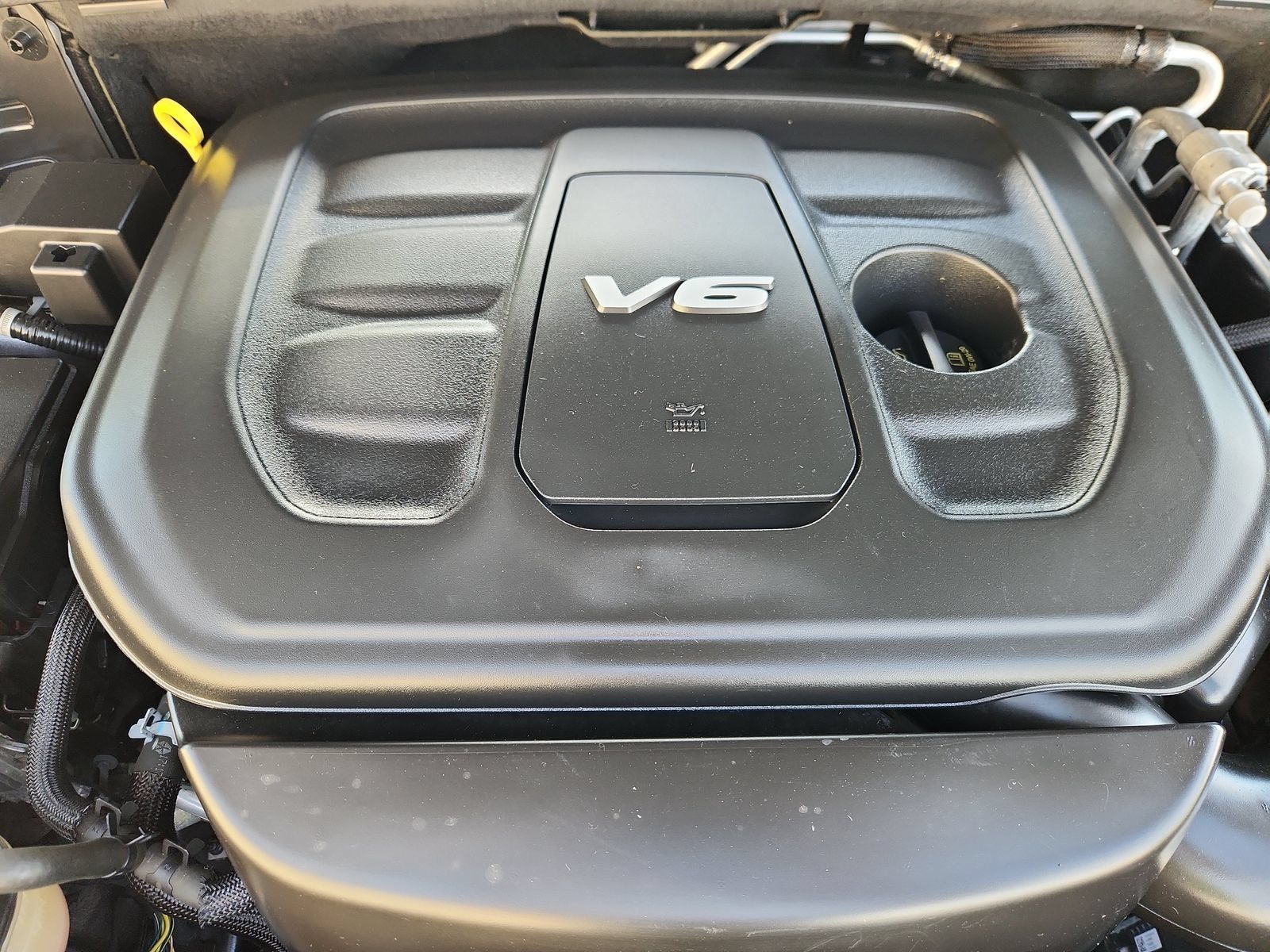 Used 2018 Dodge Durango GT w/ Blacktop Package AWD/4WD image 18