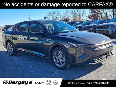 Used 2025 Kia K4 FWD image 2